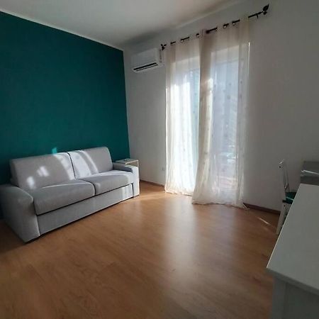 Aura Apartment Bari Luaran gambar