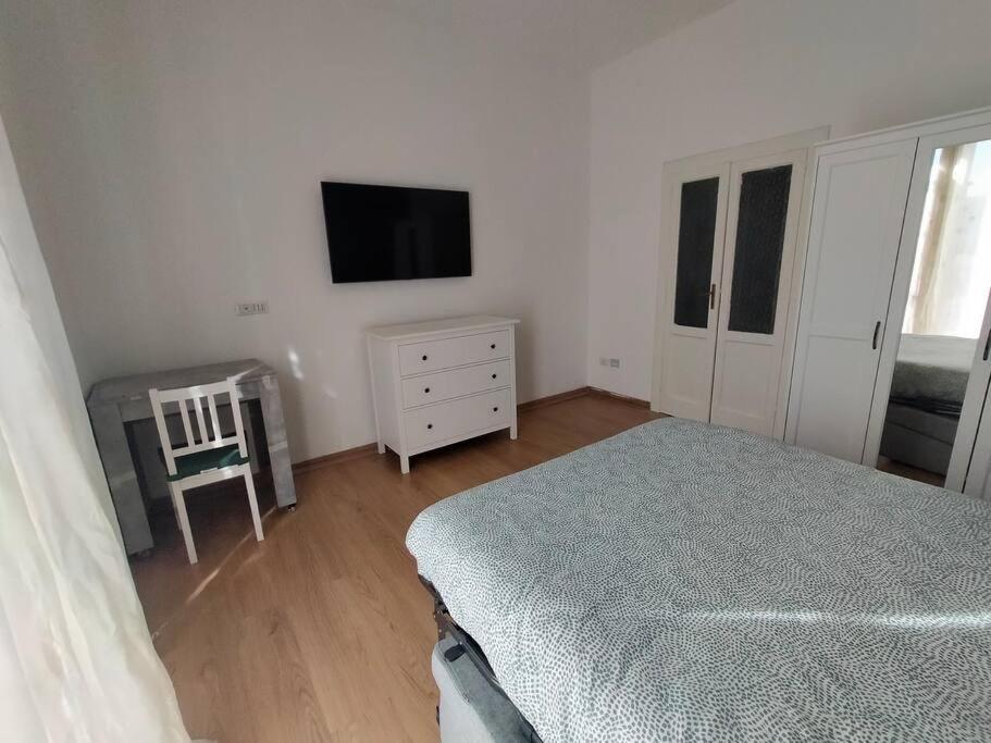Aura Apartment Bari Luaran gambar